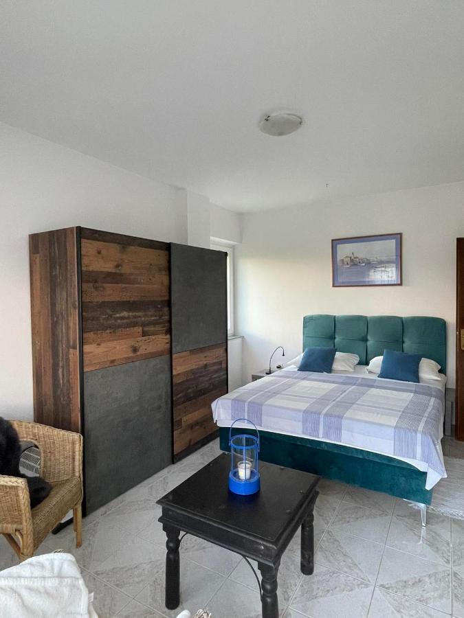 Apartman Kacic Sveti Ivan Dobrinjski ภายนอก รูปภาพ