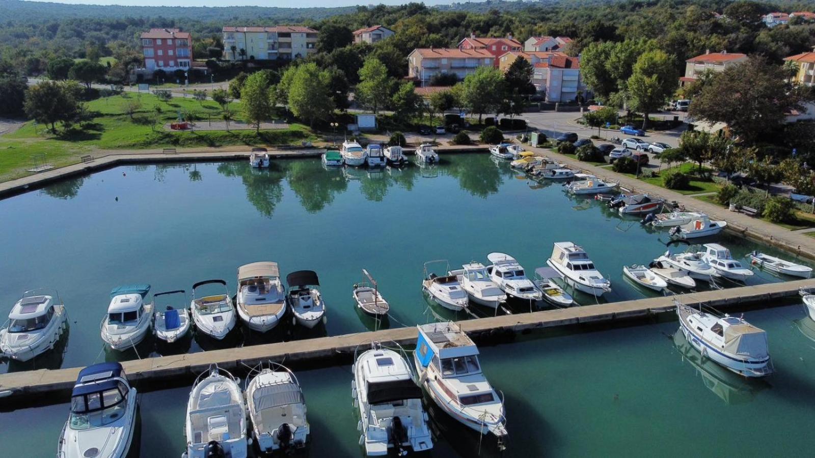 Apartman Kacic Sveti Ivan Dobrinjski ภายนอก รูปภาพ